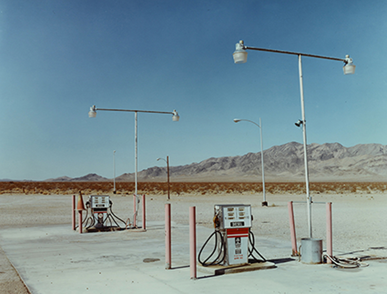AMERICAN GAS STATIONS<span>Photowork,1992</span>